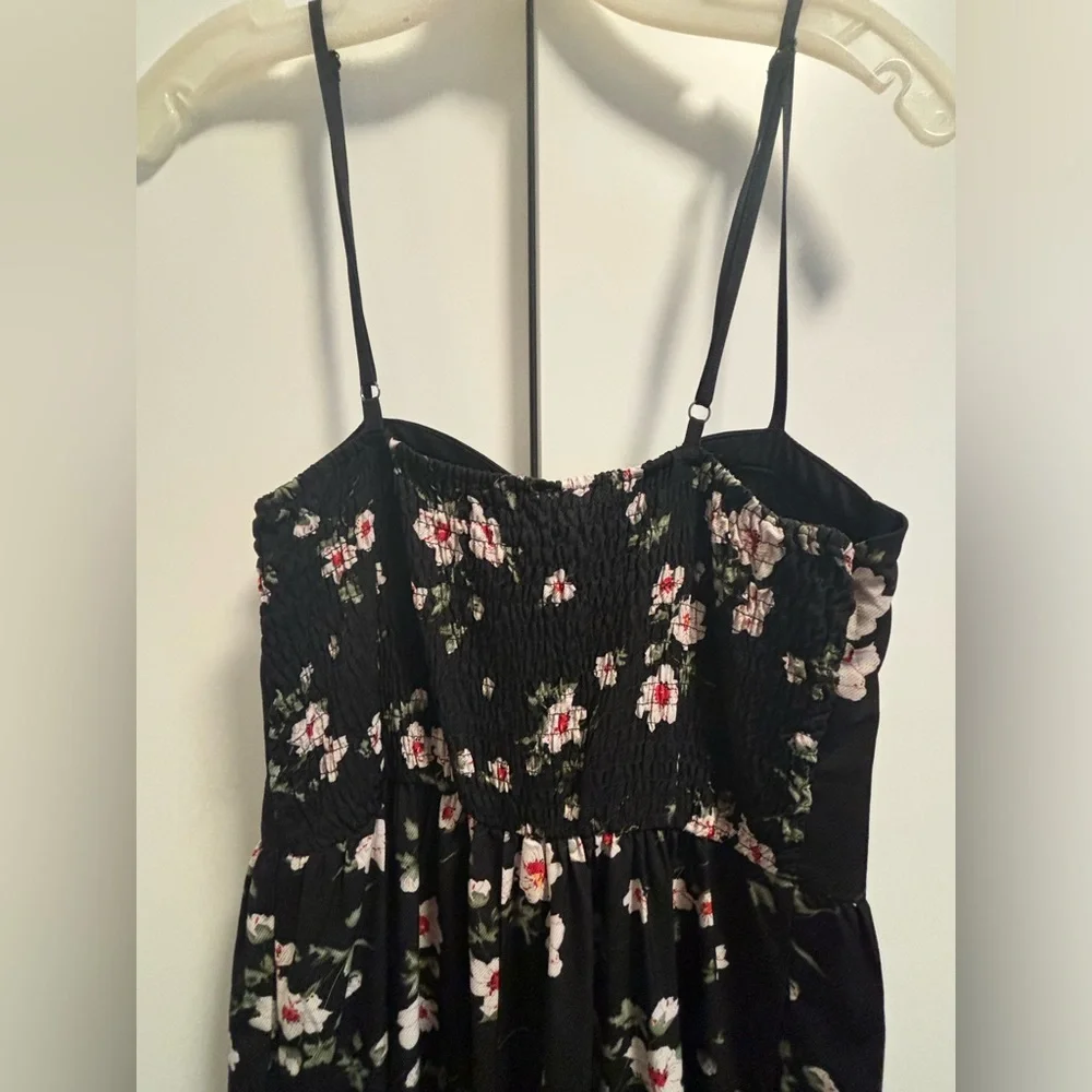 Beautiful Romper - Picture 2 of 4